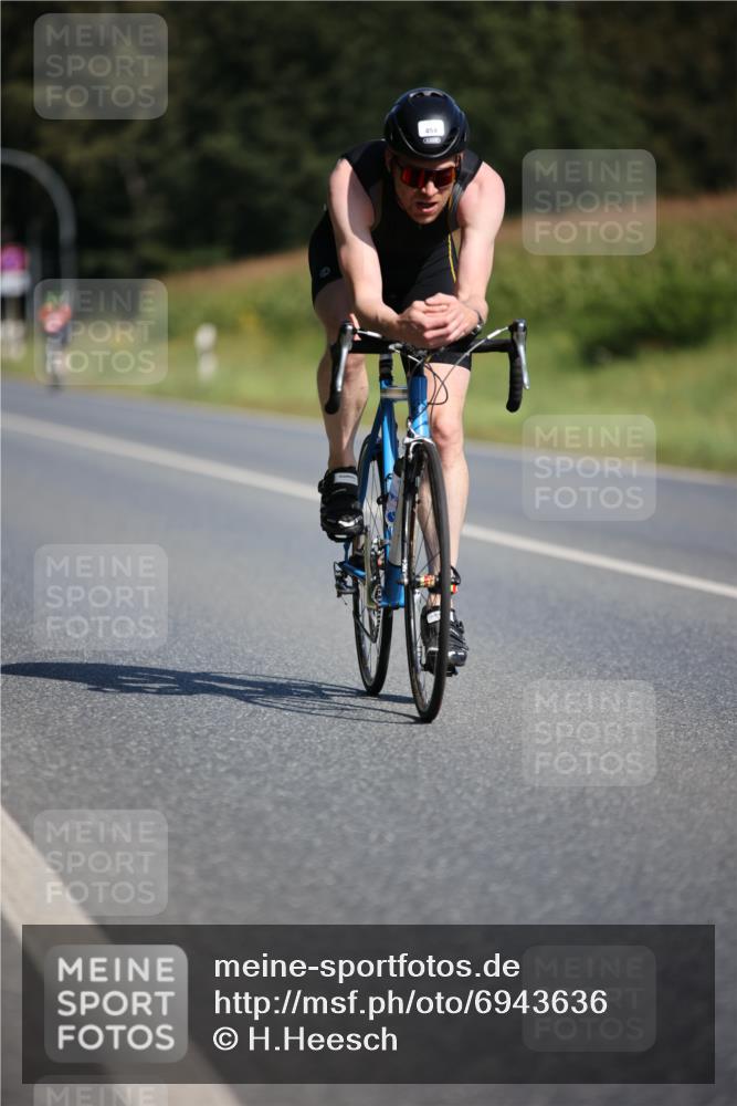 01.09.2024 - 17. Tribühne Triathlon H.Heesch http://msf.ph/oto/6943636 01.09.2024 11:33:16 Radfahren 340, 393, 443, 454, 501, 543 meine-sportfotos.de