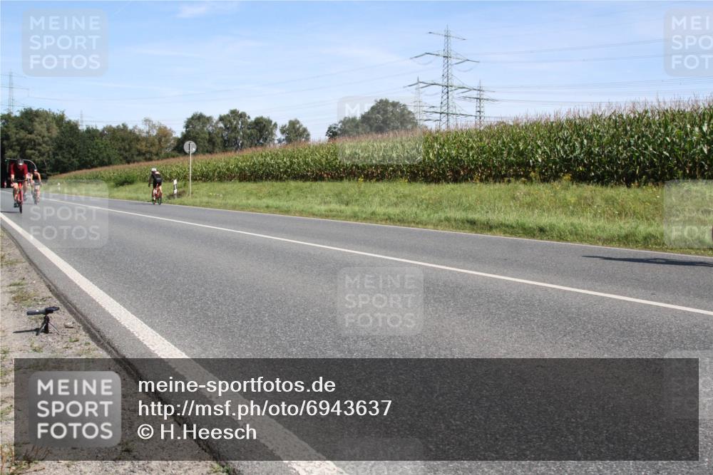 01.09.2024 - 17. Tribühne Triathlon H.Heesch http://msf.ph/oto/6943637 01.09.2024 11:37:16 Radfahren 372, 412, 459, 460, 504, 508, 536 meine-sportfotos.de