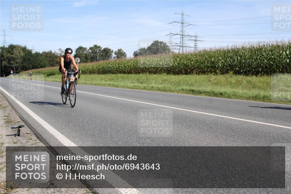01.09.2024 - 17. Tribühne Triathlon H.Heesch http://msf.ph/oto/6943643 01.09.2024 11:37:19 Radfahren 412, 460, 504, 508, 536 meine-sportfotos.de