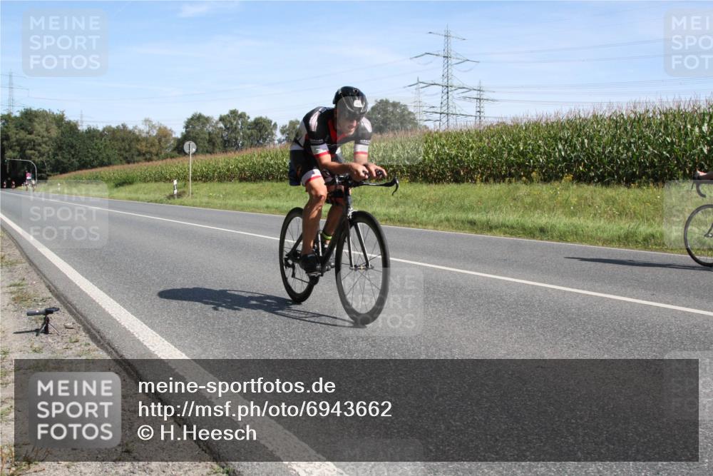 01.09.2024 - 17. Tribühne Triathlon H.Heesch http://msf.ph/oto/6943662 01.09.2024 11:37:34 Radfahren 404, 454, 495 meine-sportfotos.de