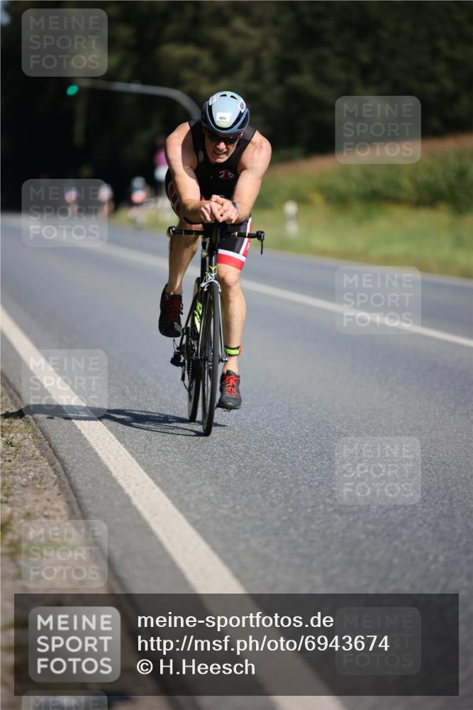 01.09.2024 - 17. Tribühne Triathlon H.Heesch http://msf.ph/oto/6943674 01.09.2024 11:33:48 Radfahren 489 meine-sportfotos.de