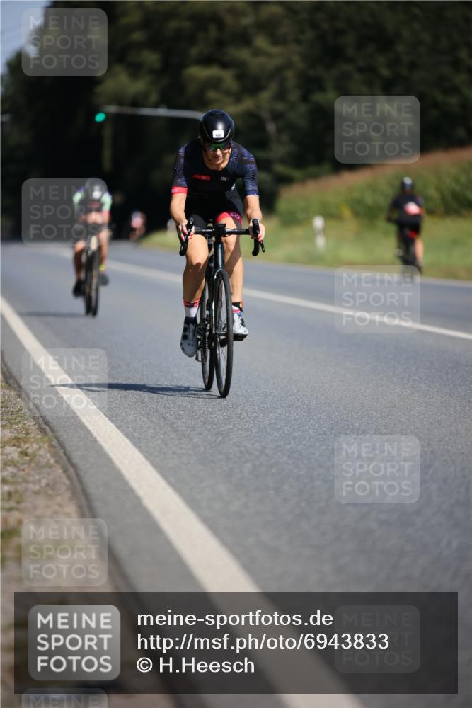 01.09.2024 - 17. Tribühne Triathlon H.Heesch http://msf.ph/oto/6943833 01.09.2024 11:34:47 Radfahren 308, 322, 428, 521 meine-sportfotos.de