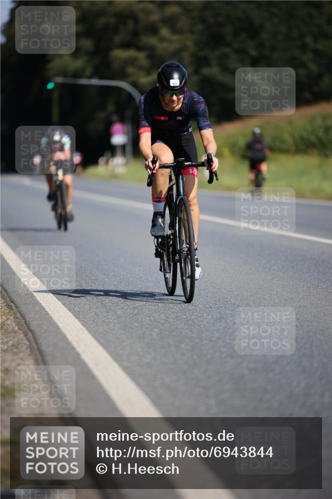 01.09.2024 - 17. Tribühne Triathlon H.Heesch http://msf.ph/oto/6943844 01.09.2024 11:34:47 Radfahren 308, 322, 428, 521 meine-sportfotos.de