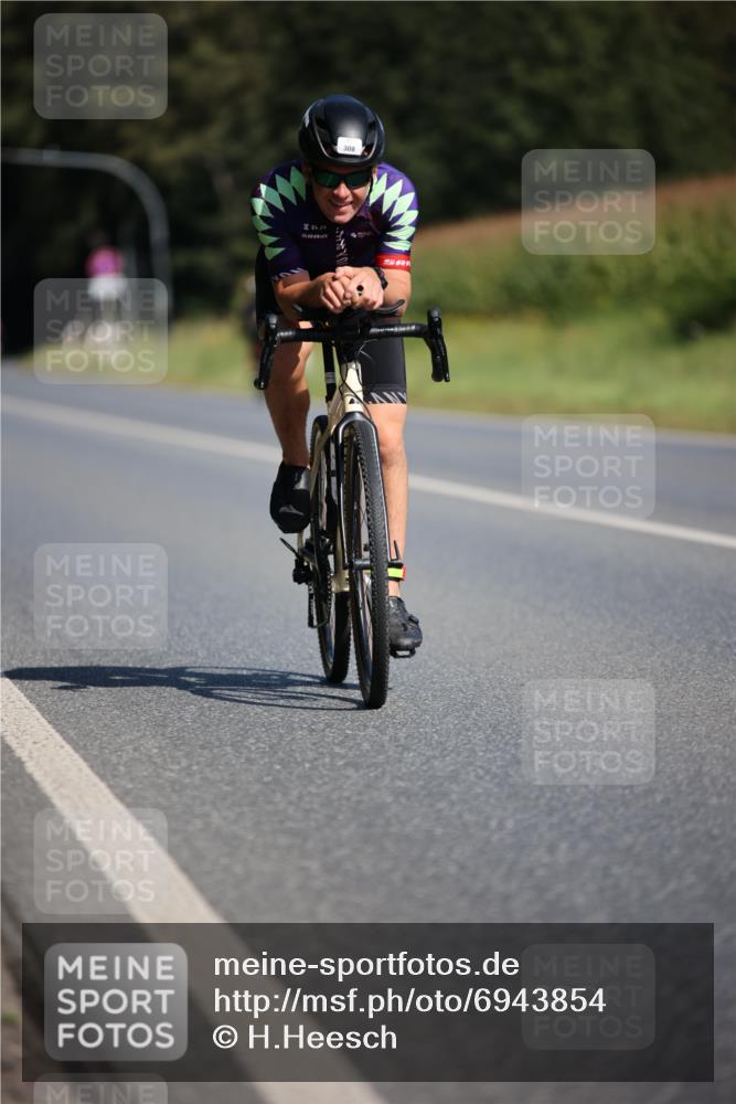 01.09.2024 - 17. Tribühne Triathlon H.Heesch http://msf.ph/oto/6943854 01.09.2024 11:34:49 Radfahren 308, 322, 428, 521 meine-sportfotos.de
