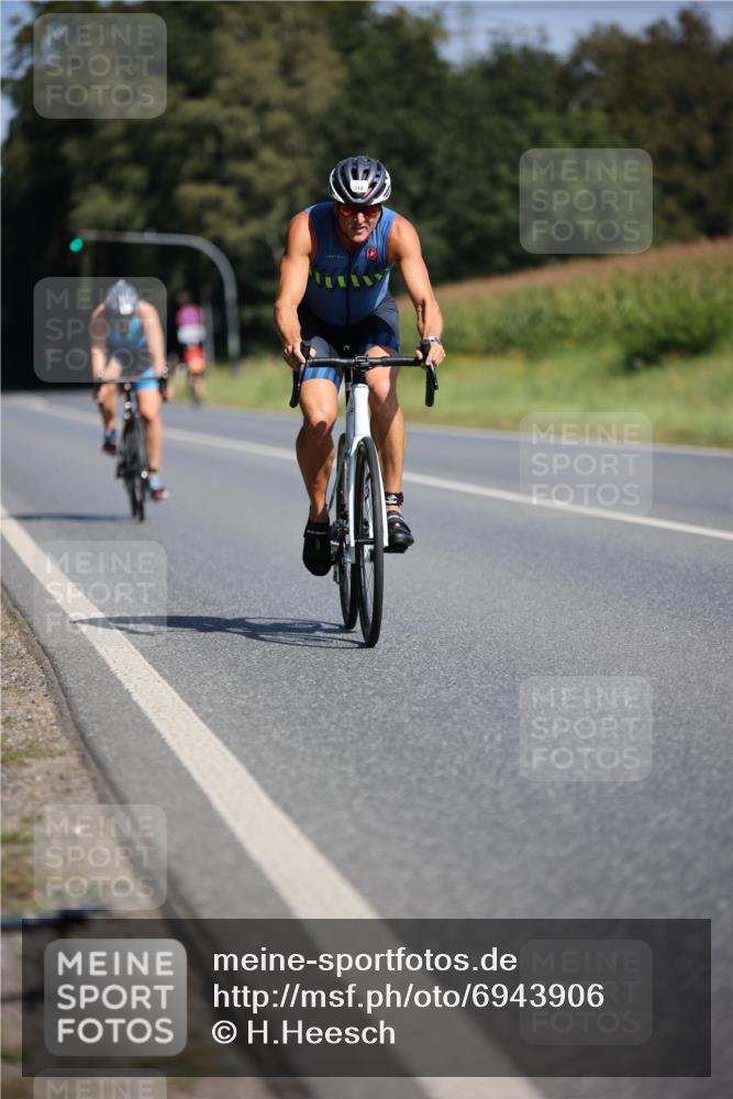 01.09.2024 - 17. Tribühne Triathlon H.Heesch http://msf.ph/oto/6943906 01.09.2024 11:35:12 Radfahren 413, 449, 510 meine-sportfotos.de