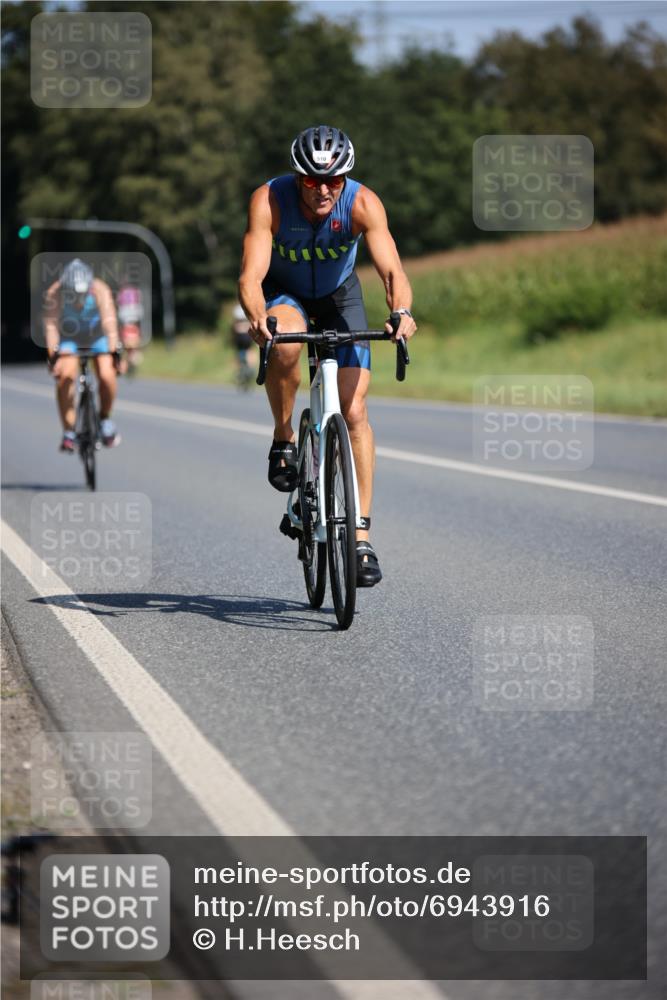 01.09.2024 - 17. Tribühne Triathlon H.Heesch http://msf.ph/oto/6943916 01.09.2024 11:35:12 Radfahren 413, 449, 510 meine-sportfotos.de