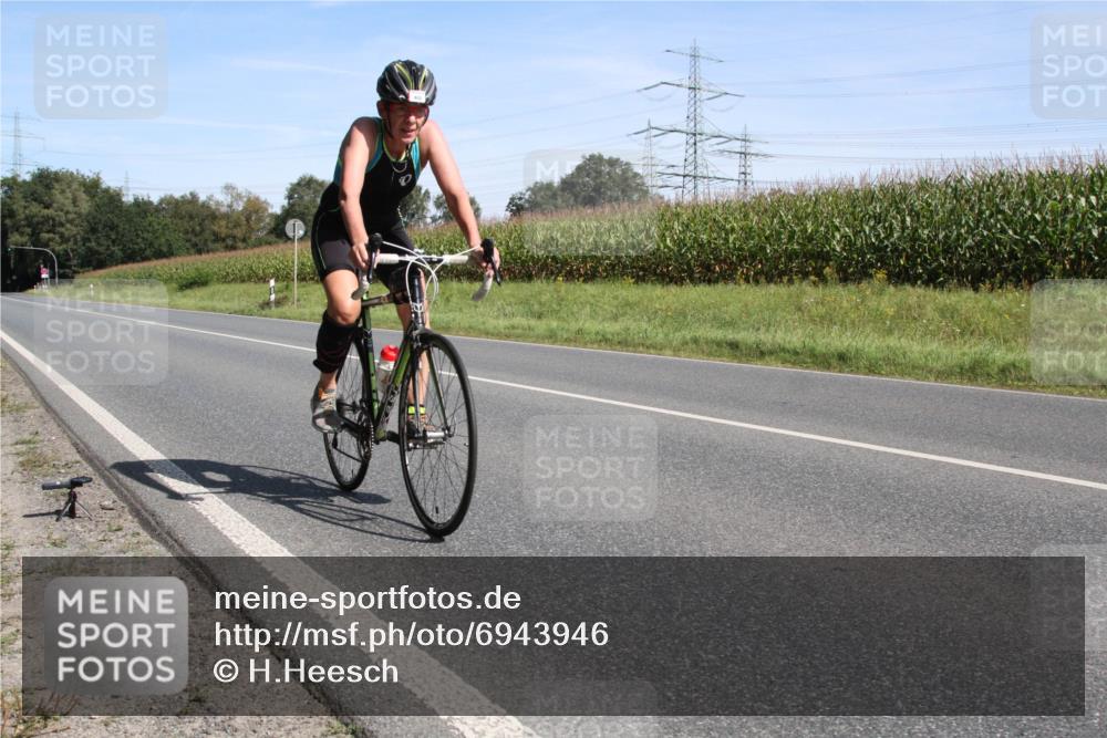 01.09.2024 - 17. Tribühne Triathlon H.Heesch http://msf.ph/oto/6943946 01.09.2024 11:43:15 Radfahren 408, 553 meine-sportfotos.de
