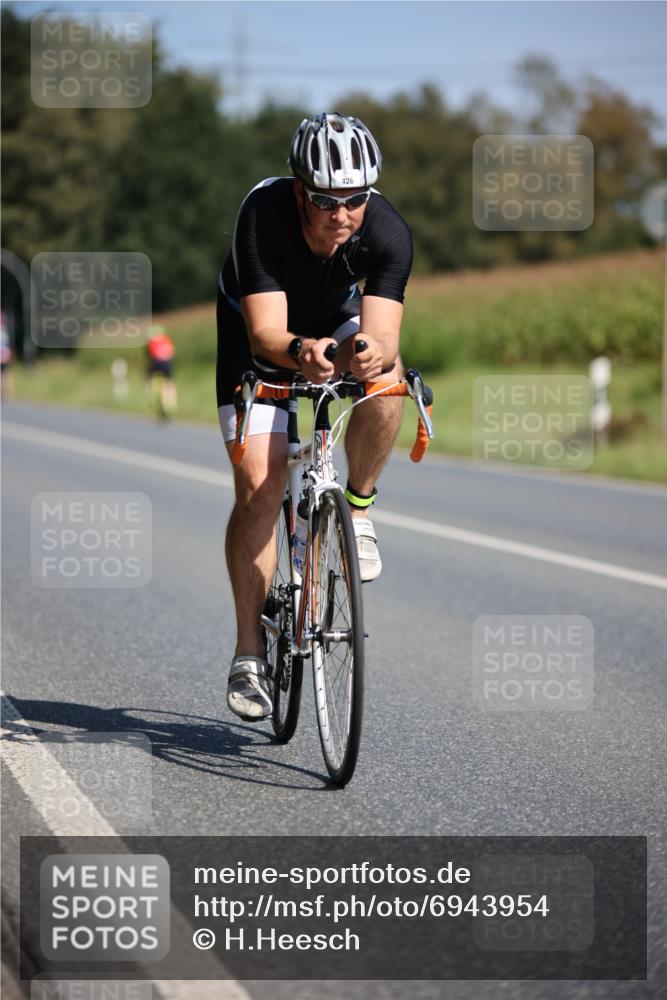01.09.2024 - 17. Tribühne Triathlon H.Heesch http://msf.ph/oto/6943954 01.09.2024 11:35:26 Radfahren 426, 496, 515 meine-sportfotos.de
