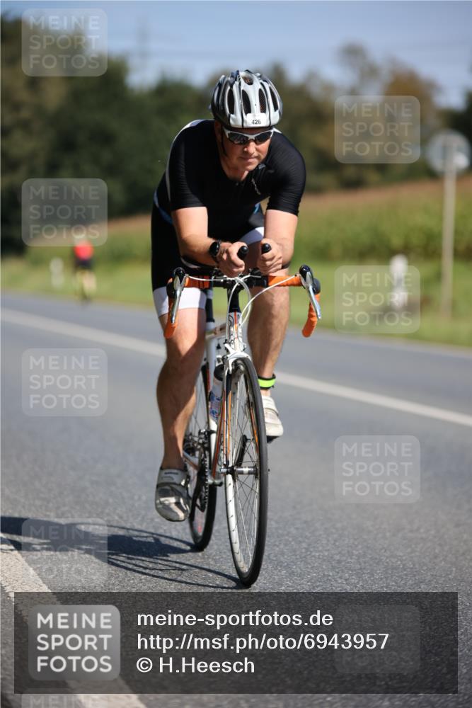 01.09.2024 - 17. Tribühne Triathlon H.Heesch http://msf.ph/oto/6943957 01.09.2024 11:35:27 Radfahren 426, 496, 515 meine-sportfotos.de