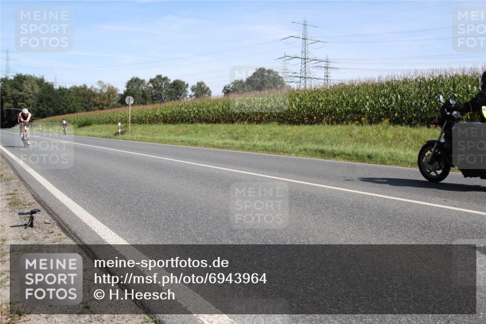 01.09.2024 - 17. Tribühne Triathlon H.Heesch http://msf.ph/oto/6943964 01.09.2024 11:43:26 Radfahren 399, 490, 516, 519, 532 meine-sportfotos.de