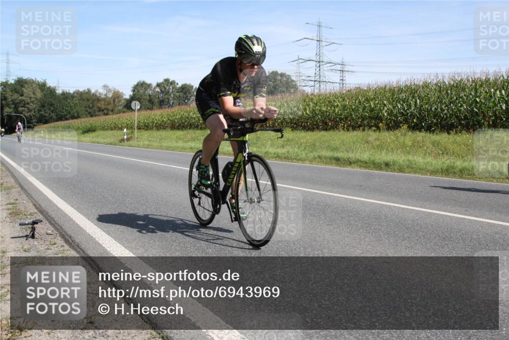 01.09.2024 - 17. Tribühne Triathlon H.Heesch http://msf.ph/oto/6943969 01.09.2024 11:43:34 Radfahren 455, 461, 537 meine-sportfotos.de