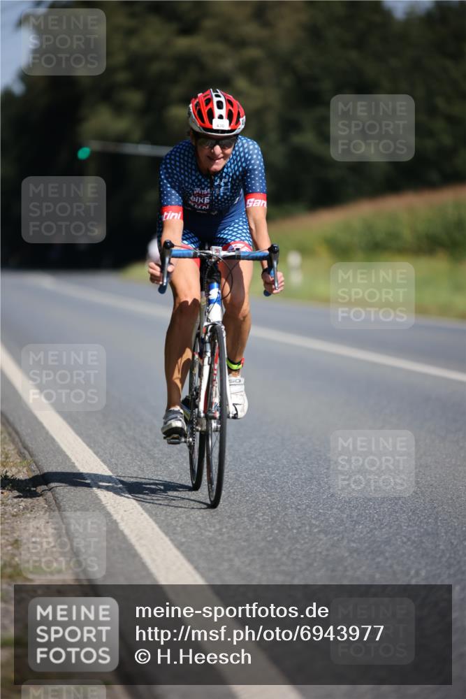 01.09.2024 - 17. Tribühne Triathlon H.Heesch http://msf.ph/oto/6943977 01.09.2024 11:36:00 Radfahren 394, 425, 430, 534 meine-sportfotos.de