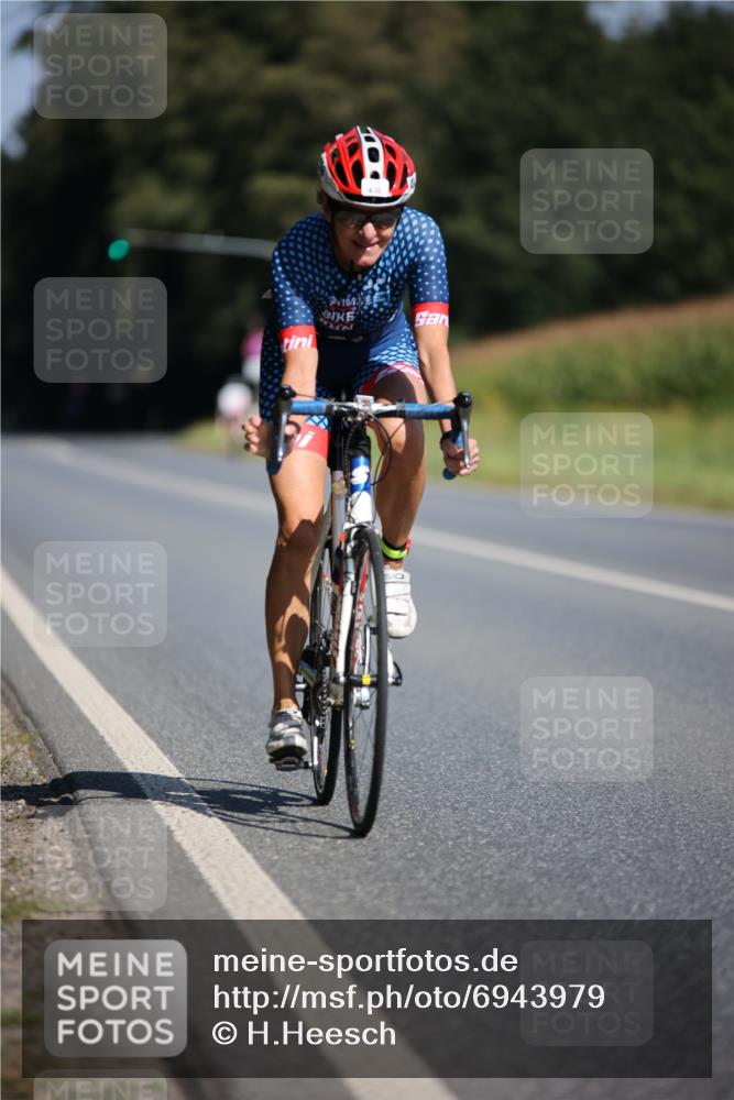 01.09.2024 - 17. Tribühne Triathlon H.Heesch http://msf.ph/oto/6943979 01.09.2024 11:36:00 Radfahren 394, 425, 430, 534 meine-sportfotos.de