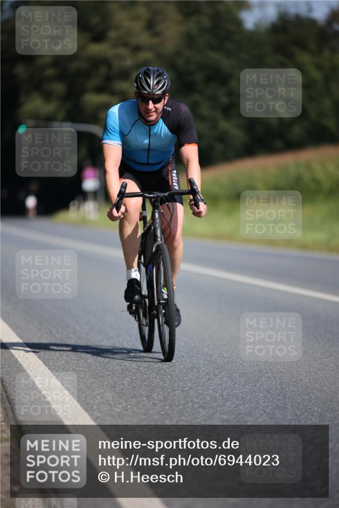 01.09.2024 - 17. Tribühne Triathlon H.Heesch http://msf.ph/oto/6944023 01.09.2024 11:36:09 Radfahren 394, 505, 550 meine-sportfotos.de
