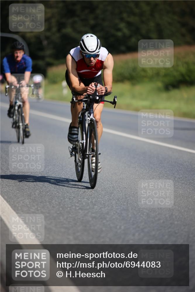 01.09.2024 - 17. Tribühne Triathlon H.Heesch http://msf.ph/oto/6944083 01.09.2024 11:36:24 Radfahren 312, 382, 446, 470, 545 meine-sportfotos.de