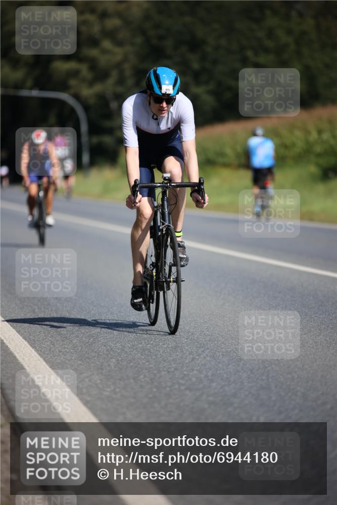 01.09.2024 - 17. Tribühne Triathlon H.Heesch http://msf.ph/oto/6944180 01.09.2024 11:36:37 Radfahren 309, 330, 341, 398, 409, 475 meine-sportfotos.de