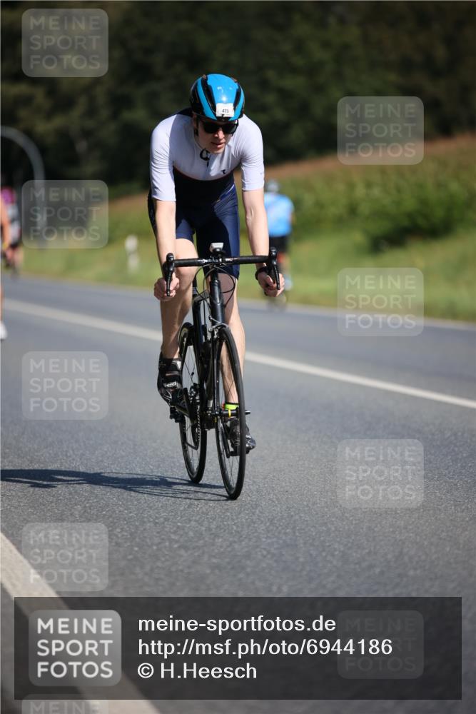 01.09.2024 - 17. Tribühne Triathlon H.Heesch http://msf.ph/oto/6944186 01.09.2024 11:36:37 Radfahren 309, 330, 341, 398, 409, 475 meine-sportfotos.de