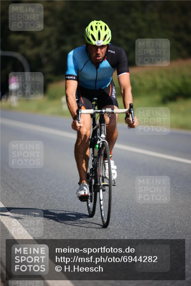01.09.2024 - 17. Tribühne Triathlon H.Heesch http://msf.ph/oto/6944282 01.09.2024 11:36:49 Radfahren 395, 485, 486, 509 meine-sportfotos.de