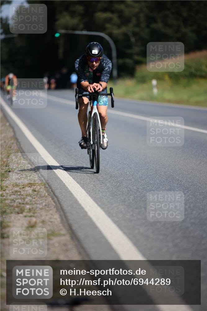 01.09.2024 - 17. Tribühne Triathlon H.Heesch http://msf.ph/oto/6944289 01.09.2024 11:36:51 Radfahren 395, 485, 486, 509 meine-sportfotos.de