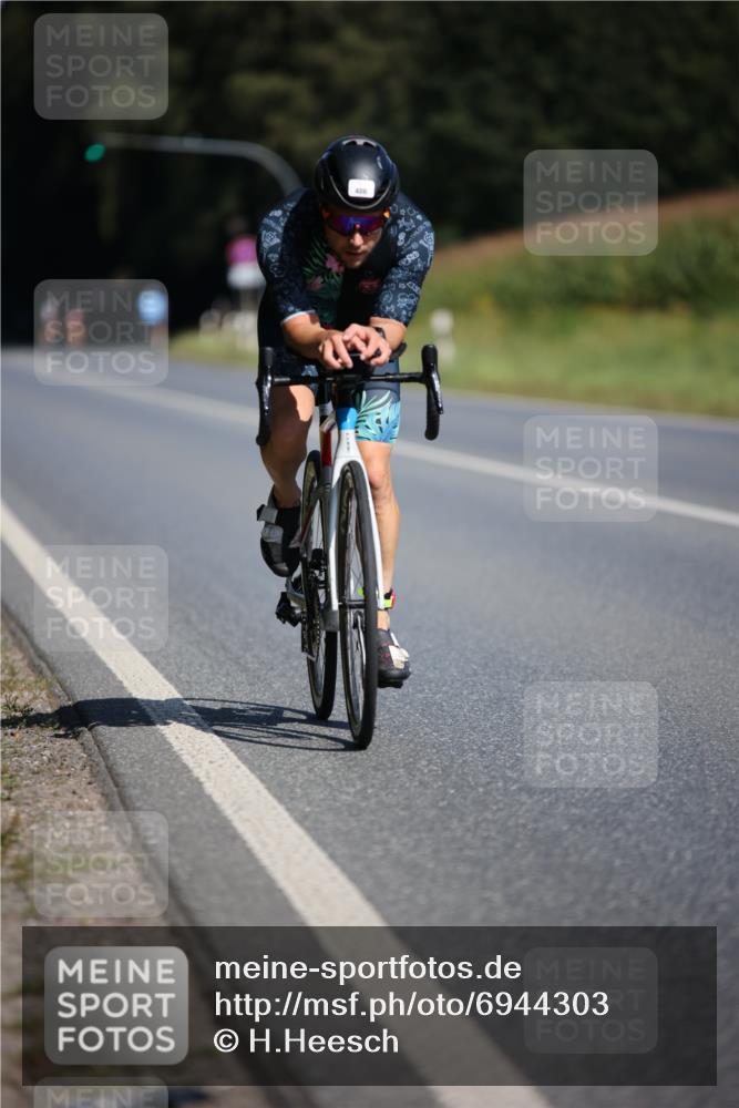 01.09.2024 - 17. Tribühne Triathlon H.Heesch http://msf.ph/oto/6944303 01.09.2024 11:36:52 Radfahren 485, 486, 509 meine-sportfotos.de