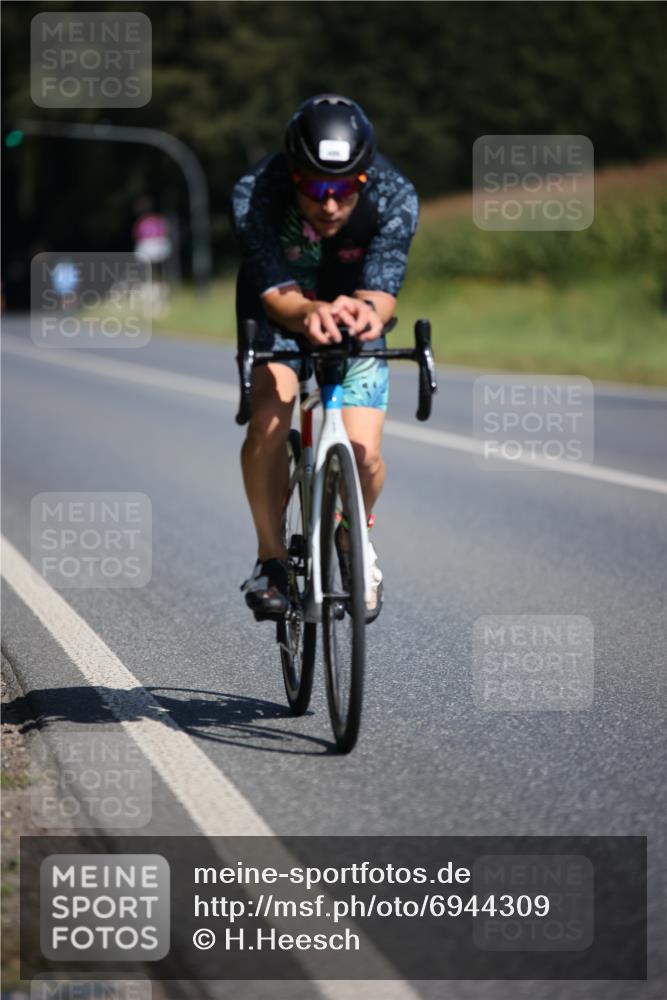 01.09.2024 - 17. Tribühne Triathlon H.Heesch http://msf.ph/oto/6944309 01.09.2024 11:36:52 Radfahren 485, 486, 509 meine-sportfotos.de