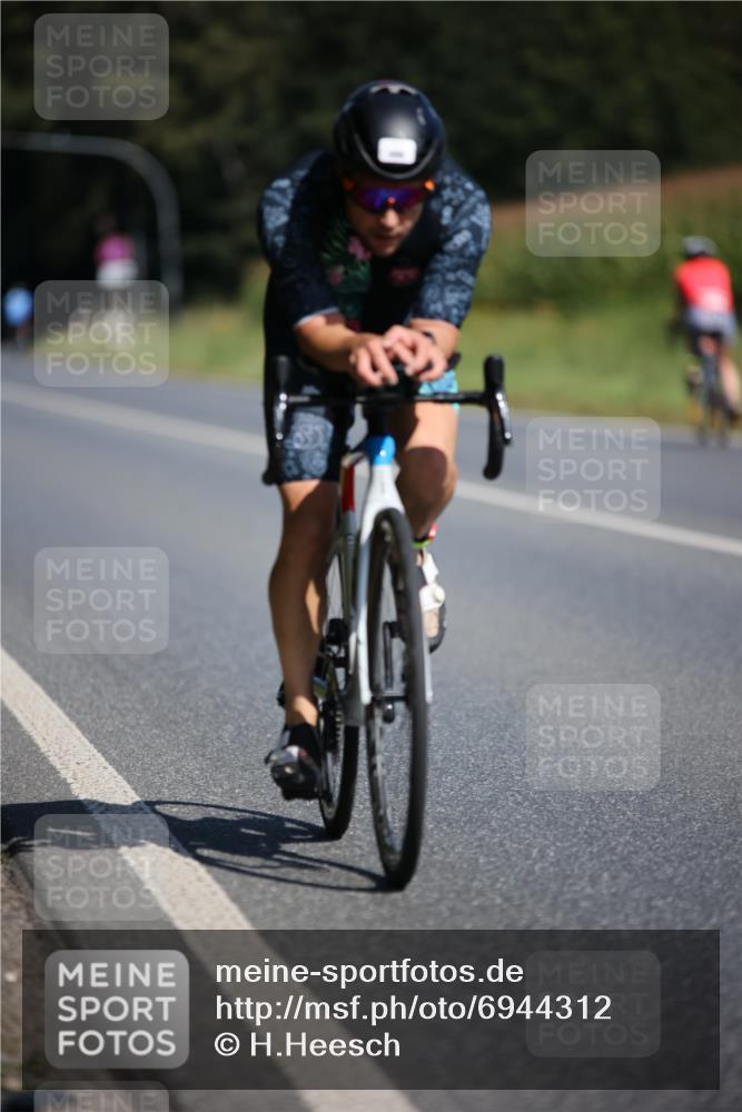 01.09.2024 - 17. Tribühne Triathlon H.Heesch http://msf.ph/oto/6944312 01.09.2024 11:36:52 Radfahren 485, 486, 509 meine-sportfotos.de