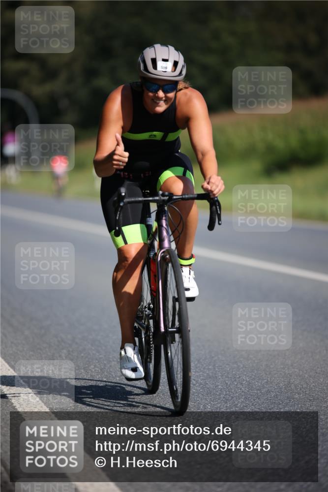 01.09.2024 - 17. Tribühne Triathlon H.Heesch http://msf.ph/oto/6944345 01.09.2024 11:36:58 Radfahren 423, 485, 509 meine-sportfotos.de