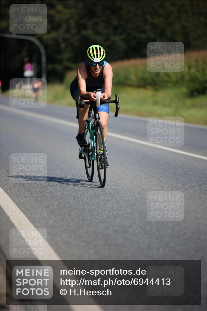 01.09.2024 - 17. Tribühne Triathlon H.Heesch http://msf.ph/oto/6944413 01.09.2024 11:37:10 Radfahren 372, 412, 459, 460, 504, 508, 536 meine-sportfotos.de