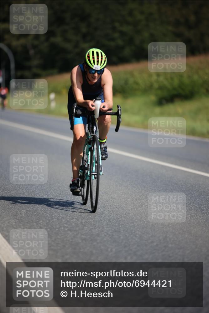 01.09.2024 - 17. Tribühne Triathlon H.Heesch http://msf.ph/oto/6944421 01.09.2024 11:37:11 Radfahren 372, 412, 459, 460, 504, 508, 536 meine-sportfotos.de