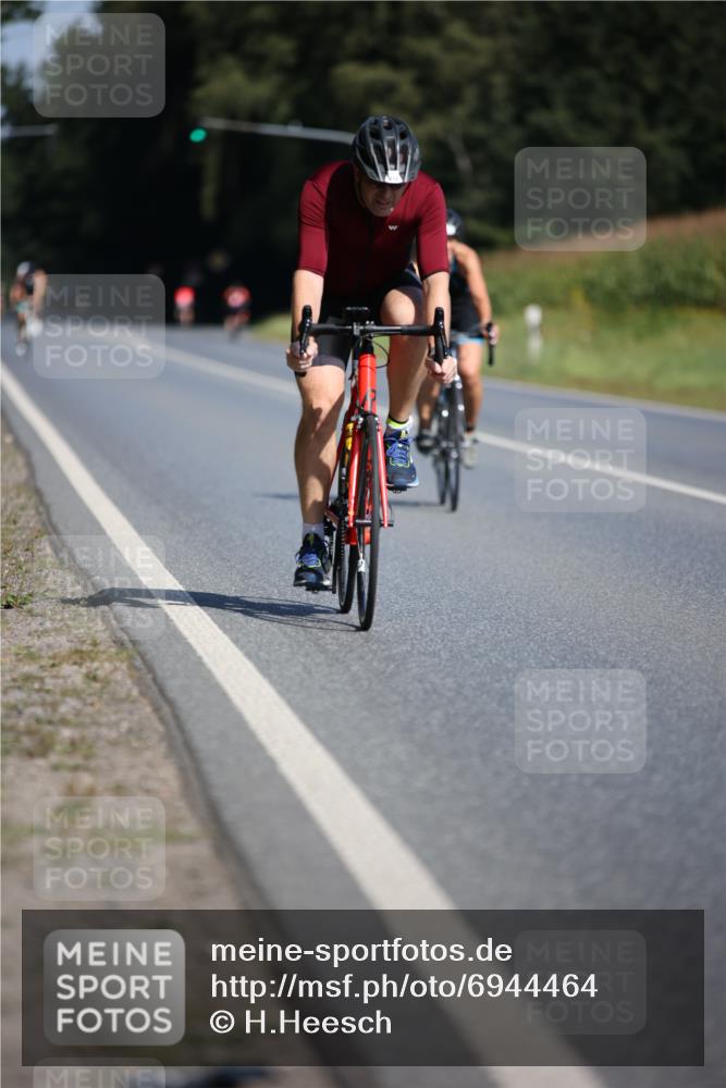 01.09.2024 - 17. Tribühne Triathlon H.Heesch http://msf.ph/oto/6944464 01.09.2024 11:37:17 Radfahren 412, 460, 504, 508, 551 meine-sportfotos.de