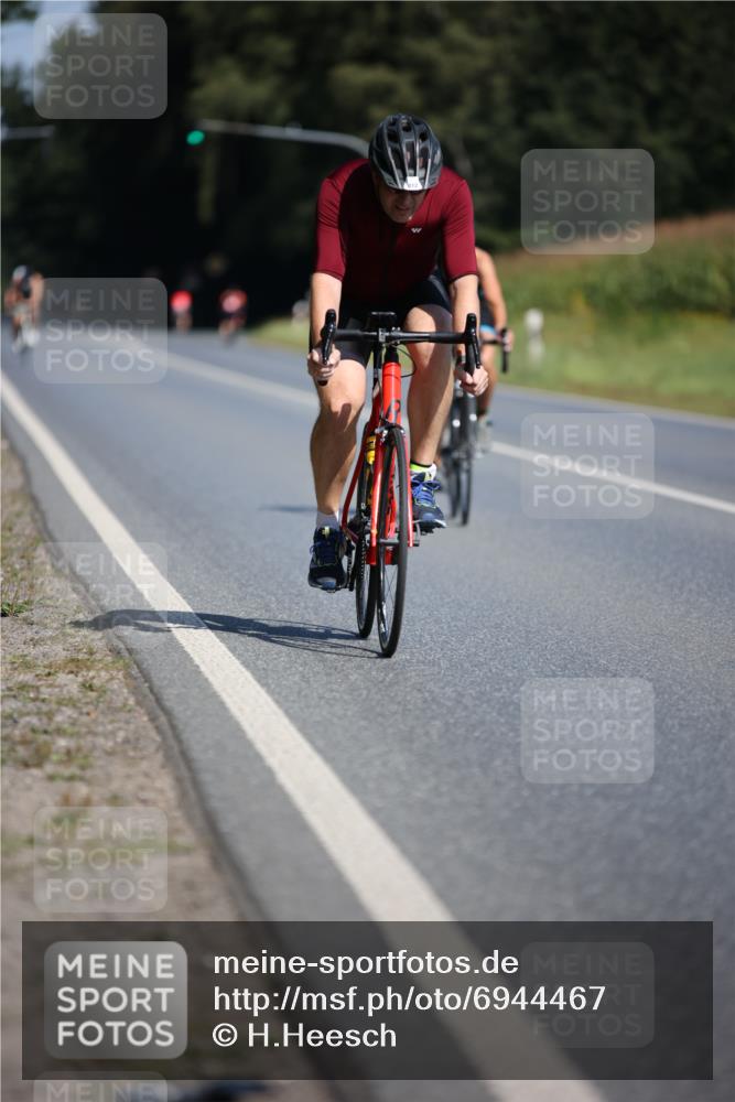 01.09.2024 - 17. Tribühne Triathlon H.Heesch http://msf.ph/oto/6944467 01.09.2024 11:37:17 Radfahren 412, 460, 504, 508, 551 meine-sportfotos.de