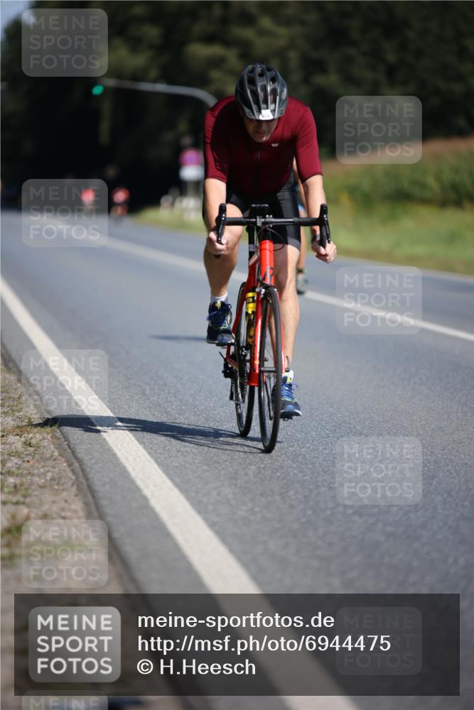 01.09.2024 - 17. Tribühne Triathlon H.Heesch http://msf.ph/oto/6944475 01.09.2024 11:37:17 Radfahren 412, 460, 504, 508, 551 meine-sportfotos.de