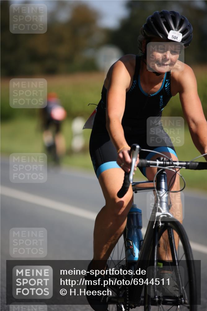 01.09.2024 - 17. Tribühne Triathlon H.Heesch http://msf.ph/oto/6944511 01.09.2024 11:37:19 Radfahren 412, 460, 474, 504, 508, 551 meine-sportfotos.de