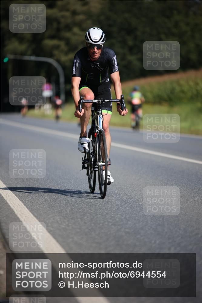 01.09.2024 - 17. Tribühne Triathlon H.Heesch http://msf.ph/oto/6944554 01.09.2024 11:37:27 Radfahren 404, 454, 474, 495, 551 meine-sportfotos.de