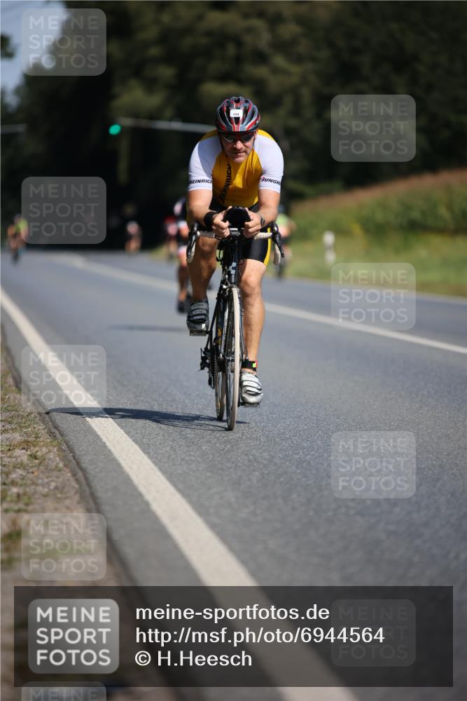 01.09.2024 - 17. Tribühne Triathlon H.Heesch http://msf.ph/oto/6944564 01.09.2024 11:37:31 Radfahren 404, 454, 495 meine-sportfotos.de