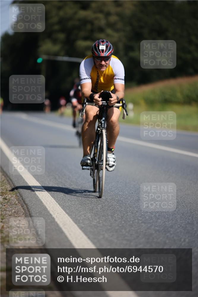 01.09.2024 - 17. Tribühne Triathlon H.Heesch http://msf.ph/oto/6944570 01.09.2024 11:37:31 Radfahren 404, 454, 495 meine-sportfotos.de
