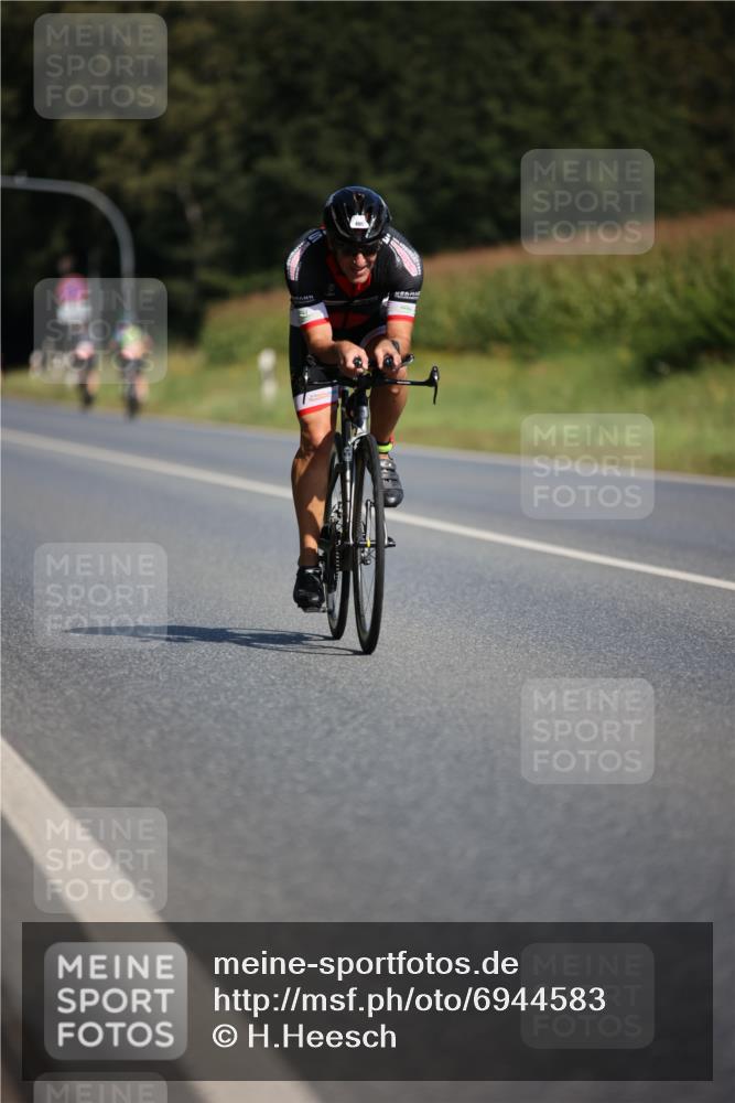 01.09.2024 - 17. Tribühne Triathlon H.Heesch http://msf.ph/oto/6944583 01.09.2024 11:37:33 Radfahren 404, 406, 454, 495 meine-sportfotos.de