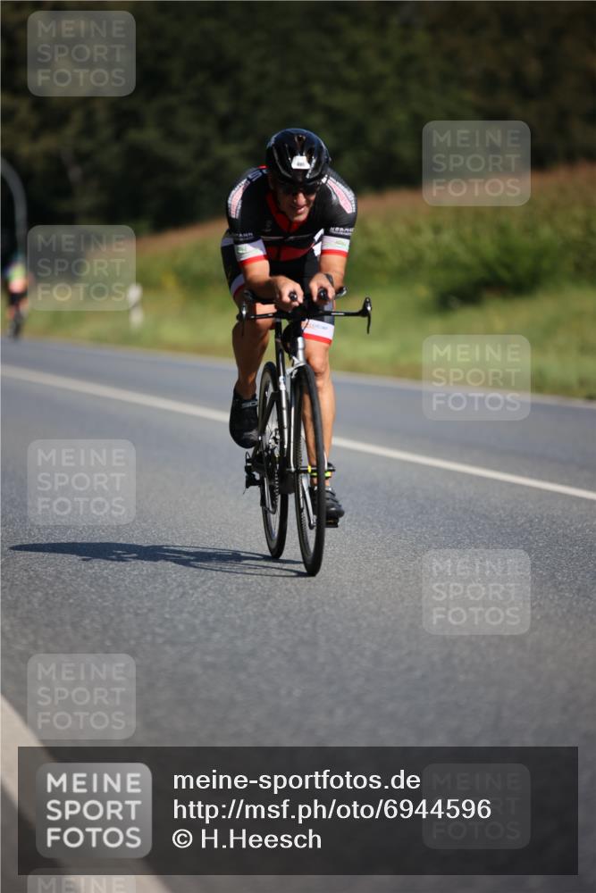 01.09.2024 - 17. Tribühne Triathlon H.Heesch http://msf.ph/oto/6944596 01.09.2024 11:37:33 Radfahren 404, 406, 454, 495 meine-sportfotos.de