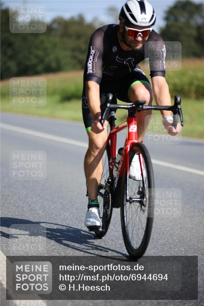 01.09.2024 - 17. Tribühne Triathlon H.Heesch http://msf.ph/oto/6944694 01.09.2024 11:37:59 Radfahren 445, 478, 520, 529 meine-sportfotos.de