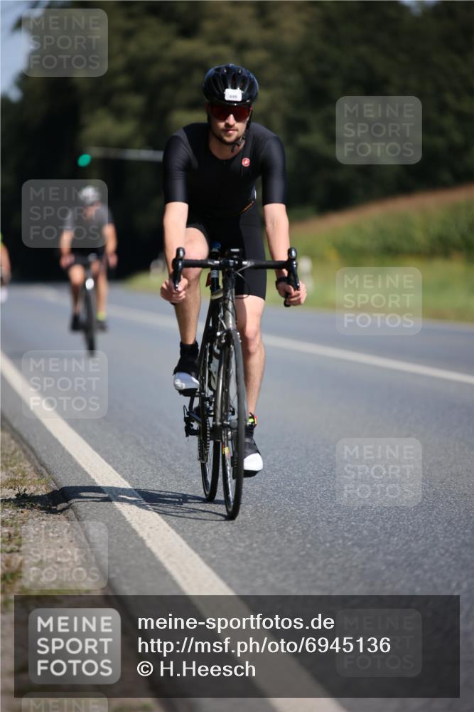 01.09.2024 - 17. Tribühne Triathlon H.Heesch http://msf.ph/oto/6945136 01.09.2024 11:42:40 Radfahren 427, 478, 499, 500, 504, 551 meine-sportfotos.de