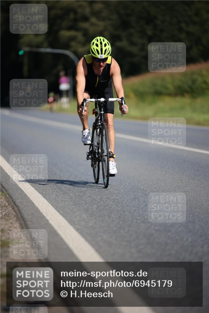 01.09.2024 - 17. Tribühne Triathlon H.Heesch http://msf.ph/oto/6945179 01.09.2024 11:42:46 Radfahren 427, 478, 551 meine-sportfotos.de
