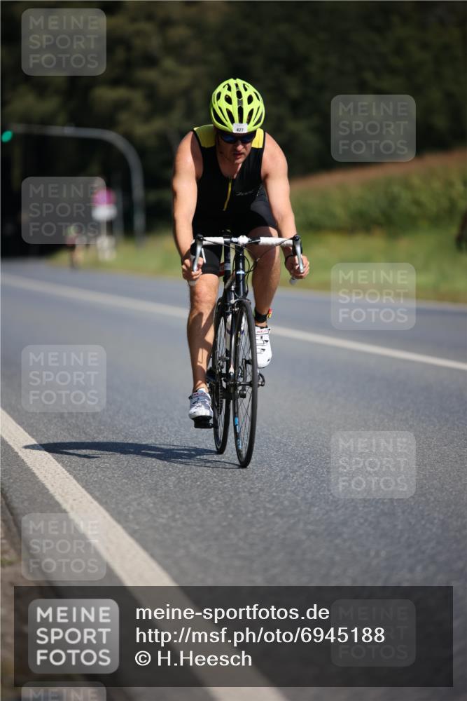 01.09.2024 - 17. Tribühne Triathlon H.Heesch http://msf.ph/oto/6945188 01.09.2024 11:42:46 Radfahren 427, 478, 551 meine-sportfotos.de