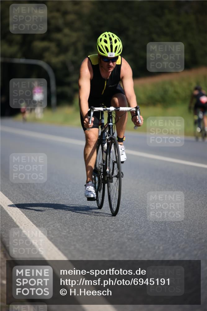 01.09.2024 - 17. Tribühne Triathlon H.Heesch http://msf.ph/oto/6945191 01.09.2024 11:42:46 Radfahren 427, 478, 551 meine-sportfotos.de