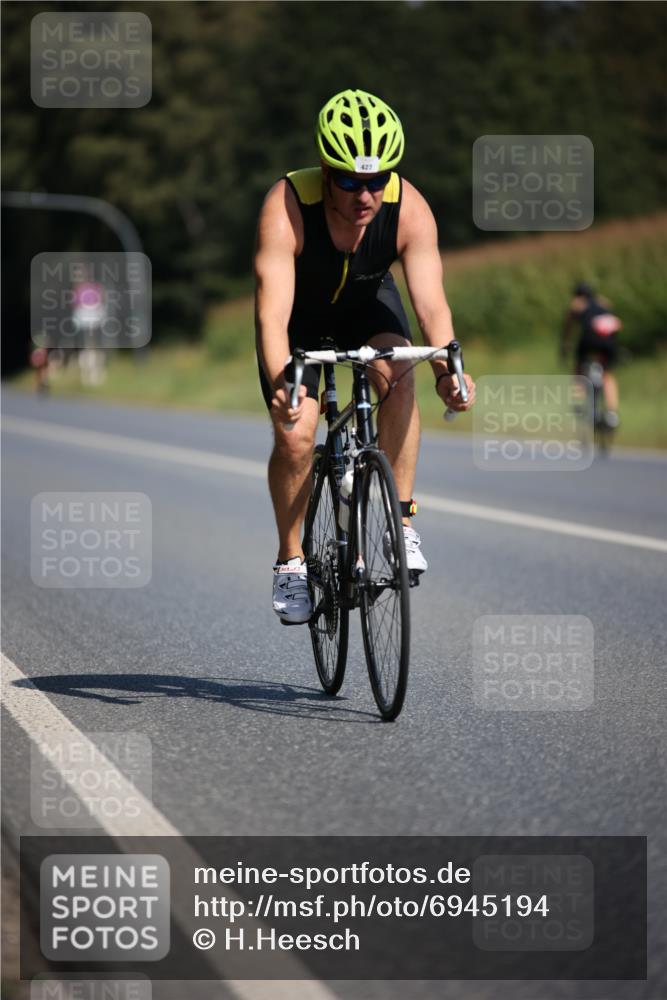 01.09.2024 - 17. Tribühne Triathlon H.Heesch http://msf.ph/oto/6945194 01.09.2024 11:42:46 Radfahren 427, 478, 551 meine-sportfotos.de