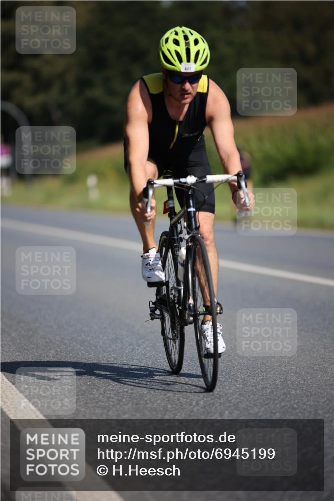 01.09.2024 - 17. Tribühne Triathlon H.Heesch http://msf.ph/oto/6945199 01.09.2024 11:42:46 Radfahren 427, 478, 551 meine-sportfotos.de