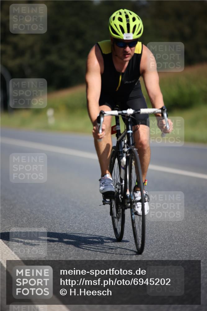 01.09.2024 - 17. Tribühne Triathlon H.Heesch http://msf.ph/oto/6945202 01.09.2024 11:42:46 Radfahren 427, 478, 551 meine-sportfotos.de