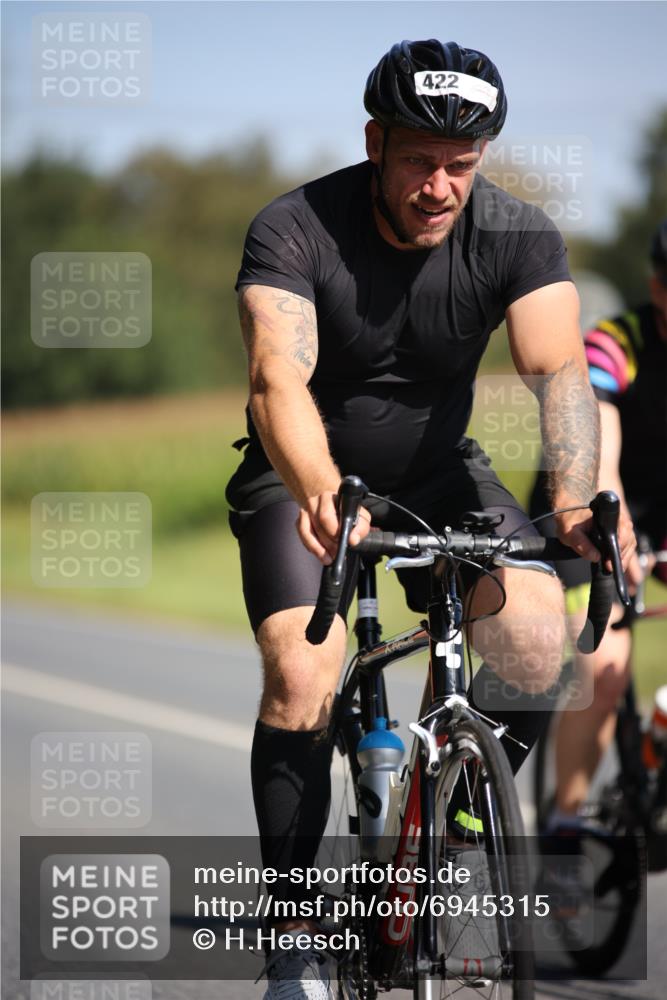 01.09.2024 - 17. Tribühne Triathlon H.Heesch http://msf.ph/oto/6945315 01.09.2024 11:46:13 Radfahren 342, 405, 422, 491, 492, 493, 525, 607 meine-sportfotos.de