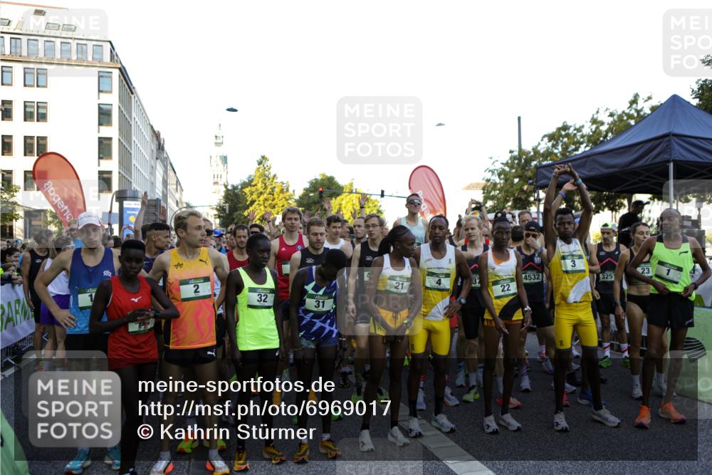 01.09.2024 - BARMER Alsterlauf Kathrin Stürmer Photography http://msf.ph/oto/6969017 01.09.2024 08:57:18 Ziel  meine-sportfotos.de