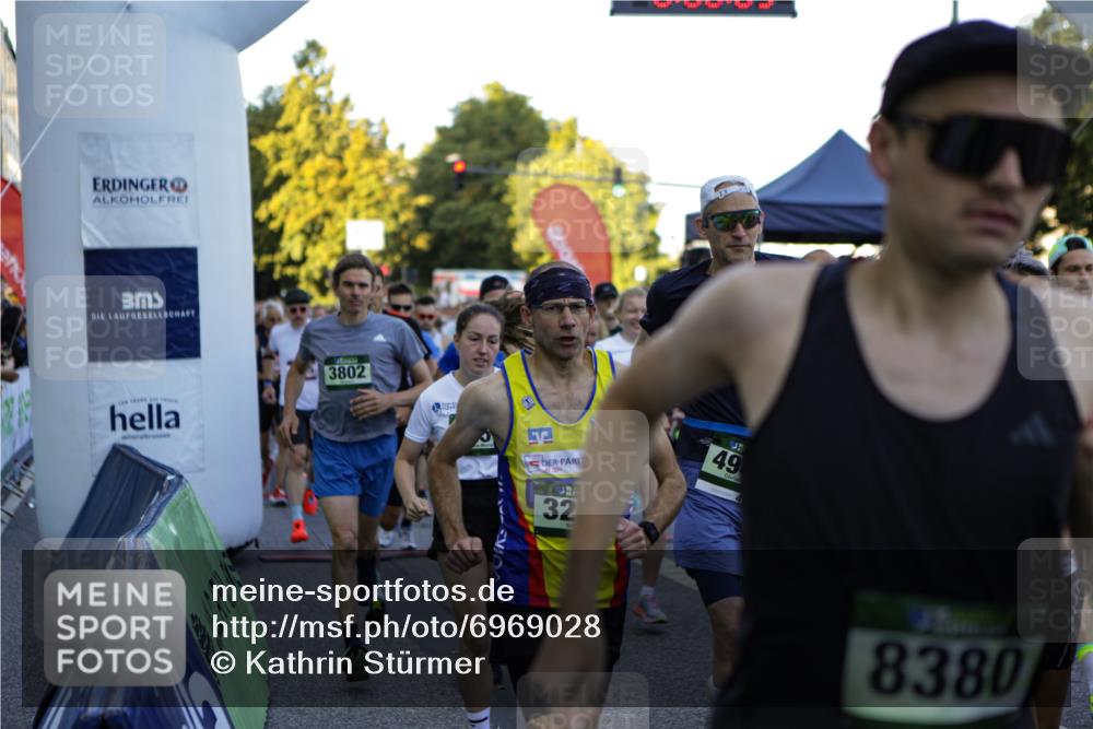 01.09.2024 - BARMER Alsterlauf Kathrin Stürmer Photography http://msf.ph/oto/6969028 01.09.2024 08:58:35 Ziel  meine-sportfotos.de