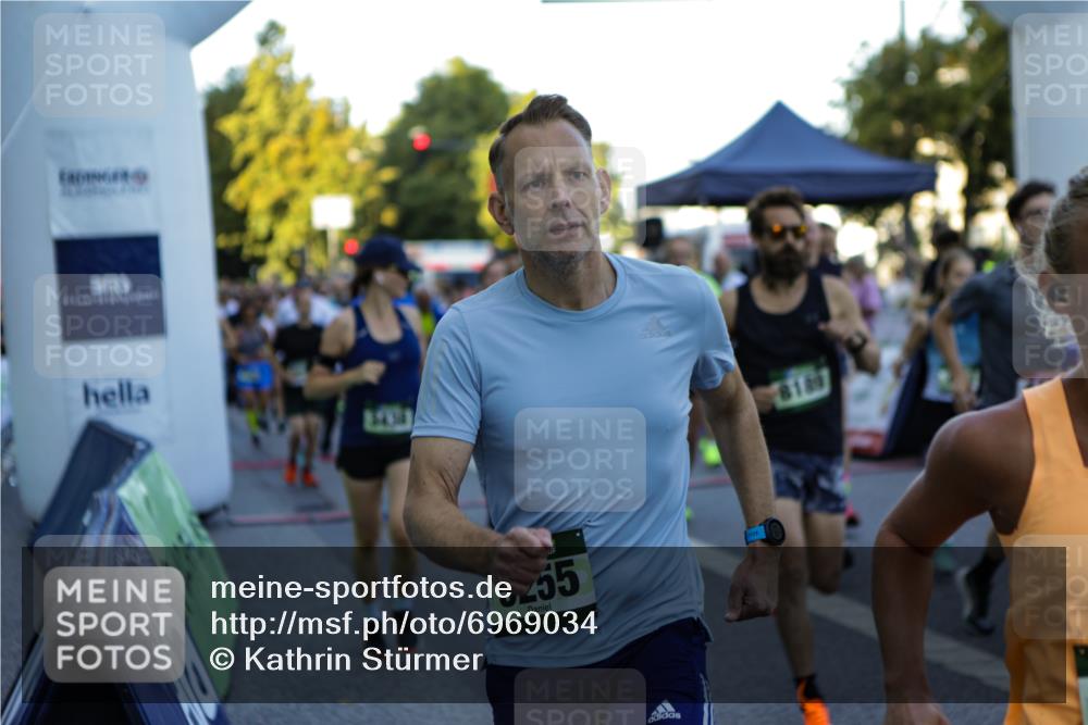 01.09.2024 - BARMER Alsterlauf Kathrin Stürmer Photography http://msf.ph/oto/6969034 01.09.2024 08:58:48 Ziel  meine-sportfotos.de